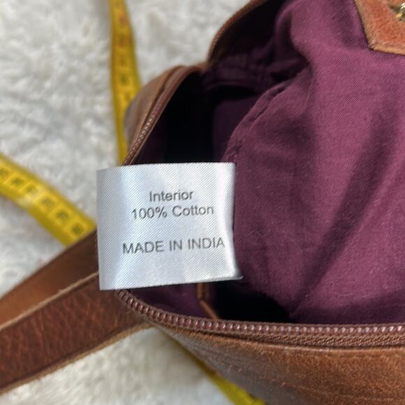 Overland Leather shoulder bag Large Doctor bag in caramel with gold studs - Picture 15 of 15